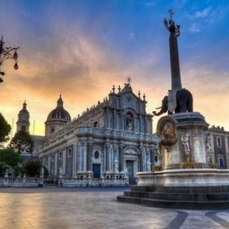 Dimora Sicula Guest House Catania Exterior photo