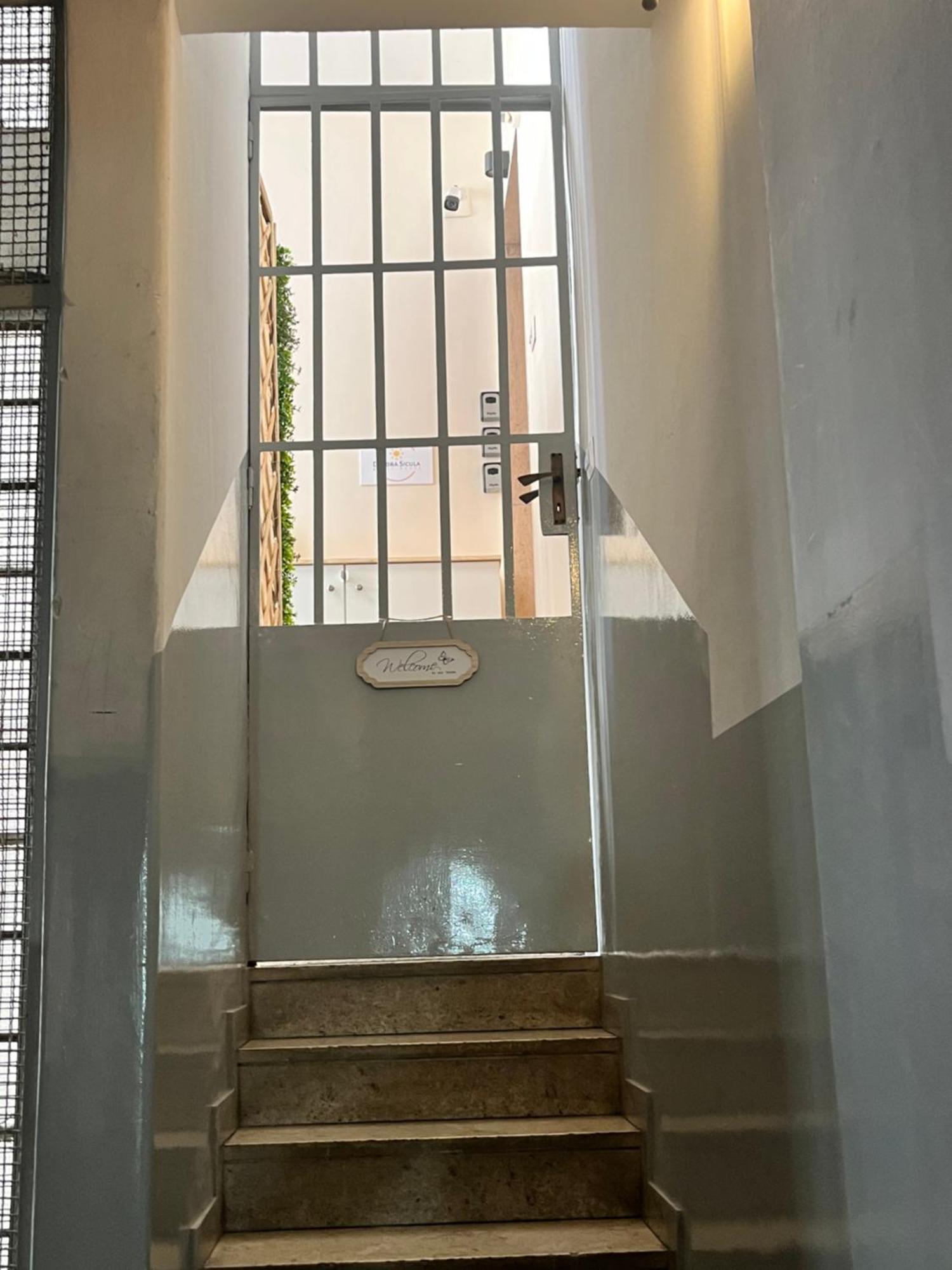 Dimora Sicula Guest House Catania Exterior photo
